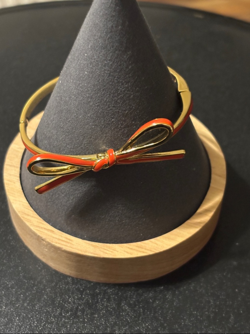 Kate Spade New York Skinny Mini Bow Bangle in Orange Enamel‎ - Picture 4 of 12